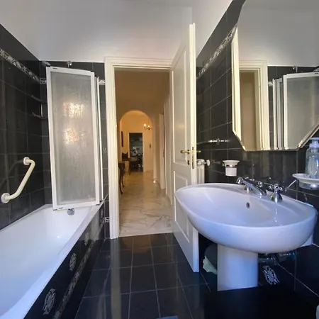Casa 'a Due Passi Dal Mare' + Parking! Apartment